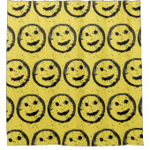 ステンカッコいいドハッピー笑顔顔のパターン黄色 シャワーカーテン (正面)