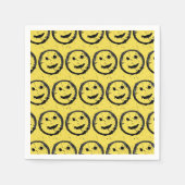 ステンカッコいいドハッピー笑顔顔のパターン黄色 スタンダードカクテルナプキン (正面)