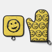 ステンカッコいいドハッピー笑顔顔のパターン黄色 鍋つかみ&鍋敷きセット (正面)