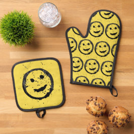 ステンカッコいいドハッピー笑顔顔のパターン黄色 鍋つかみ&鍋敷きセット
