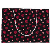 ステンシルレッドローズとハート パターン（の模様が）ある ラージペーパーバッグ (裏面)