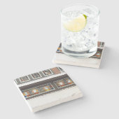 ステンドグラスと氷柱 – マーサのブドウ畑 ストーンコースター (横)