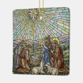 ステンドグラスのキリスト降誕のシーンのクリスマスパーソナルギフト セラミックオーナメント (左)