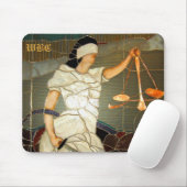 ステンドグラスのデザインのJustice威厳のあるな女性 マウスパッド (マウス)