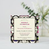 ステンドグラスのピンクのユリのカスタマイズ可能な誕生日 招待状 (スタンド正面)