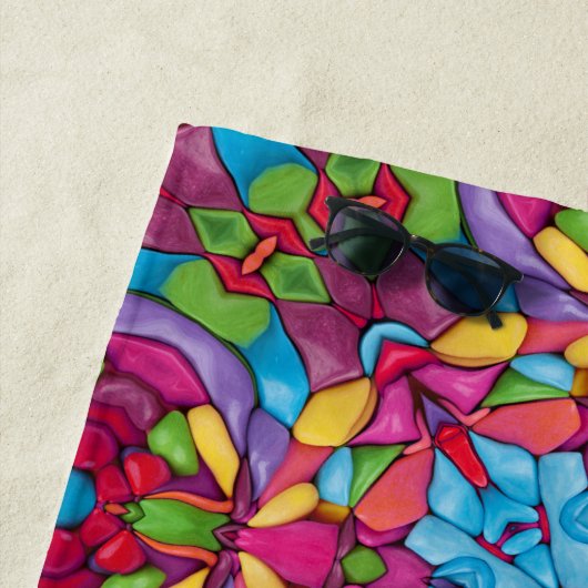 ステンドグラスのヴィンテージの紫色の万華鏡のように千変万化するパターン ビーチタオル (インサイチュ)