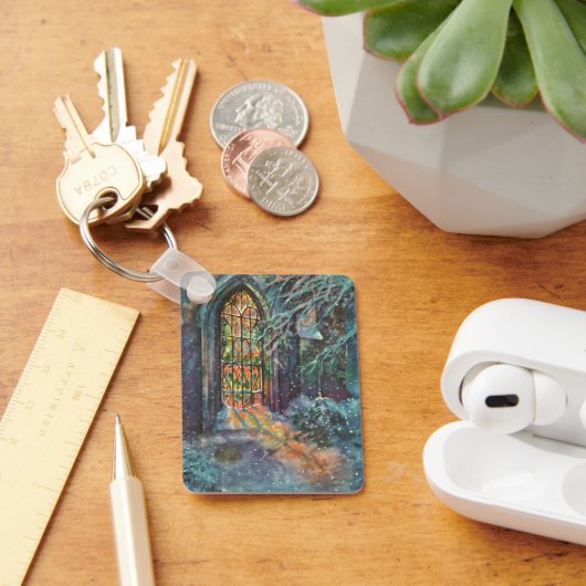 ステンドグラスの窓を持つヴィンテージクリスマス教会 キーホルダー (デスク)