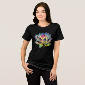 ステンドグラス　カラフル　蓮の花 トライブレンドＴシャツ (正面全面)