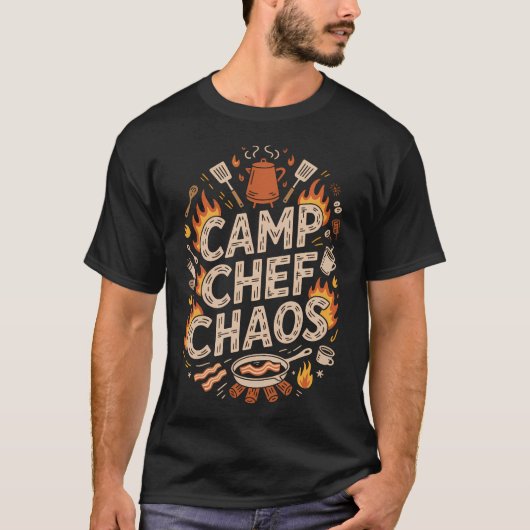 ステーキキャンプサイト ユーモア鋳鉄キャンプ Tシャツ (正面)
