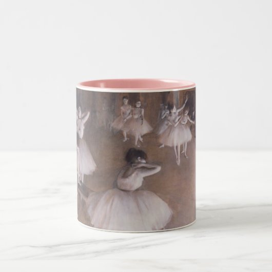ステージのエドガー・ドガ|のバレエのリハーサル、1874年 ツートーンマグカップ (中央)