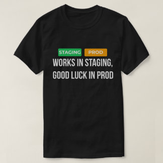 ステージングでは動くといいねプロダクションの人生デブTシャツ Tシャツ