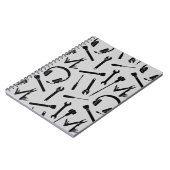 ステージ乗組員はノートに用具を使います ノートブック (左側)