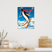 ストゥース、スキーに乗ったペンギン、スイスの山々 ポスター (キッチン)
