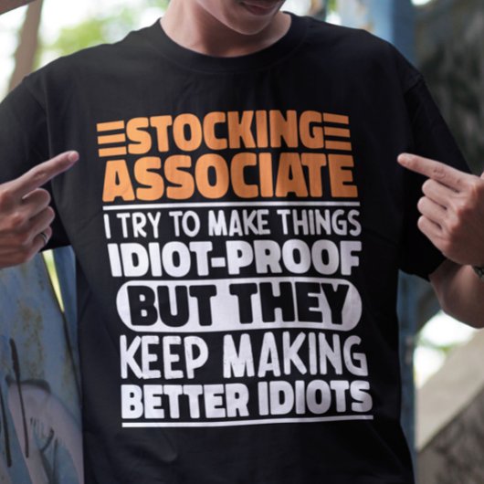ストッキングの仲間が物事を作ろうとしていおもしろいるクール Tシャツ