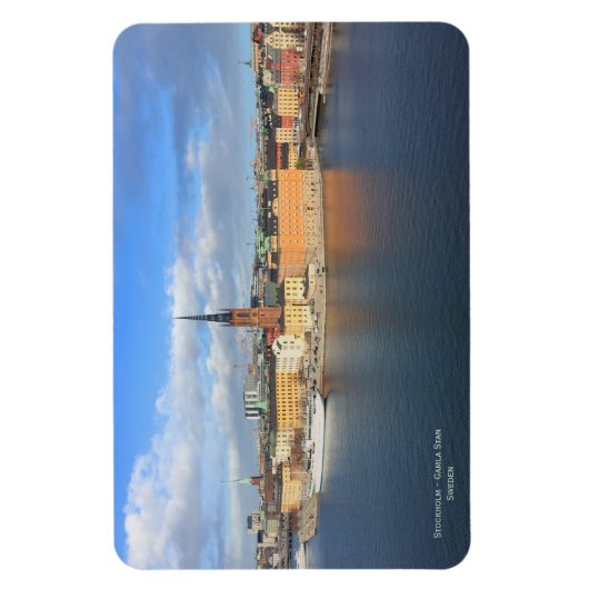 ストックホルムの旧市街のパノラマビュー – ガムラスタン マグネット (縦)