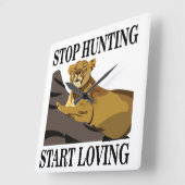 ストップ狩り開始Loving Lioness スクエア壁時計 (傾斜)