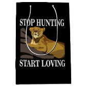 ストップ狩り開始Loving Lioness ミディアムペーパーバッグ (正面)