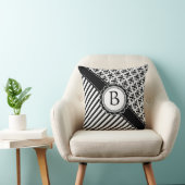 ストライプなエレガントな白黒レトロおよびダマスク織 クッション (椅子)