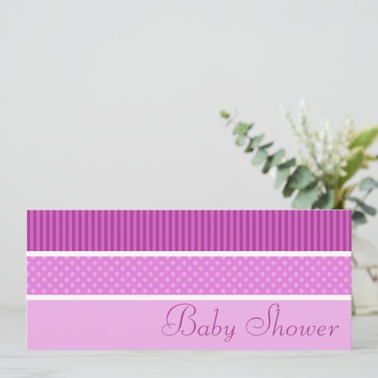 ストライプなピンクのお尻および点のベビーシャワー招待状 招待状 (スタンド正面)