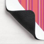 ストライプなピンク3を薄くして下さい マウスパッド (コーナー)