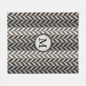 ストライプなモノグラムを交互にする灰色のヘリンボン フリースブランケット (正面(横))