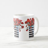 ストライプのなつぼのファインアートを用いる赤い花 コーヒーマグカップ (正面右)
