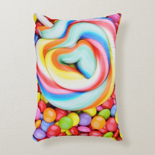 ストライプのな棒つきキャンデーおよび多彩のSmarties アクセントクッション (正面(垂直))