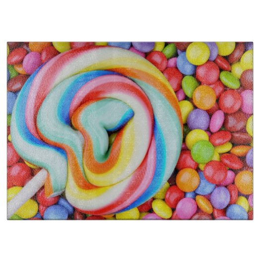 ストライプのな棒つきキャンデーおよび多彩のSmarties カッティングボード (正面)