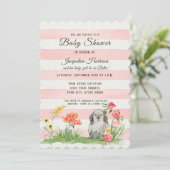 ストライプのな森林LOP耳のウサギの女の子のベビーシャワー 招待状 (スタンド正面)