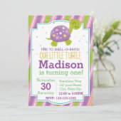 ストライプのカメの誕生日招待状（紫） 招待状 (スタンド正面)