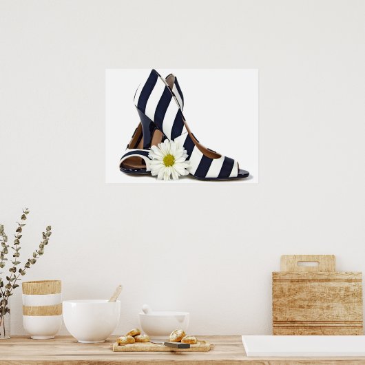 ストライプのハイヒールとデイジー ポスター (キッチン)