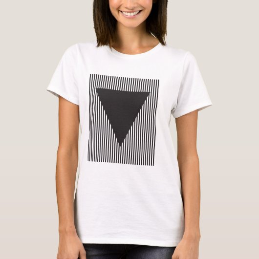 ストライプのフィールドに逆三角形 Tシャツ (正面)