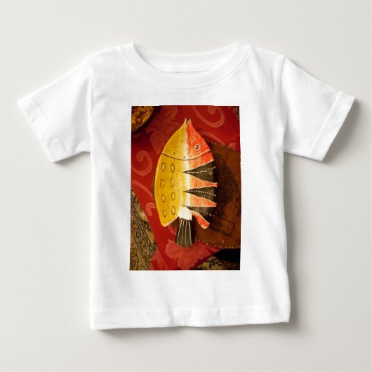 ストライプの虎ヒゴイ タイガーバーブ フィッシュ アートプリント ベビーTシャツ (正面)