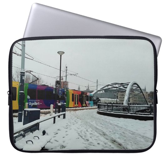 ストライプの電 ラップトップスリーブ (正面)