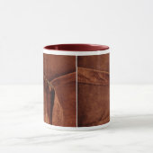 ストラップ付きブラウンスエードおよびバックル マグカップ (中央)