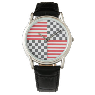 ストリップチューカーは男性を見る 腕時計