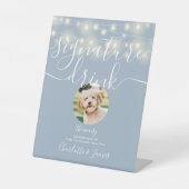 ストリングライトダスティブルーペットのシグネチャードリンク 台座サイン (正面)