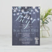 ストリングライト雪のフレーク納屋の木の男の子の赤ちゃんシャワー 招待状 (スタンド正面)