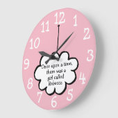 ストリング上のかわいい雲 – ピンクパーソナライズされたおもしろい ラージ壁時計 (傾斜)