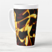 ストリークが燃えた黄色い見た目はテリーまたは欠陥のあるスプレー カフェラテマグ (左アングル)