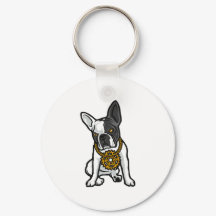 ストリートスタイルのパグ犬