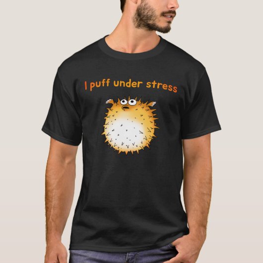 ストレスおもしろいのフグの漫画 Tシャツ (正面)