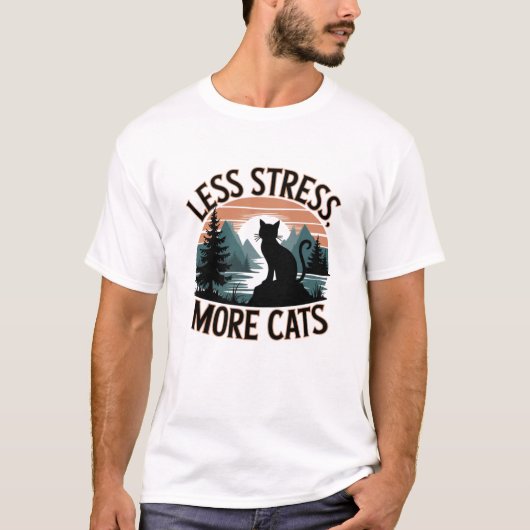 ストレスが少なく猫リラックスが多いTシャツ Tシャツ (正面)