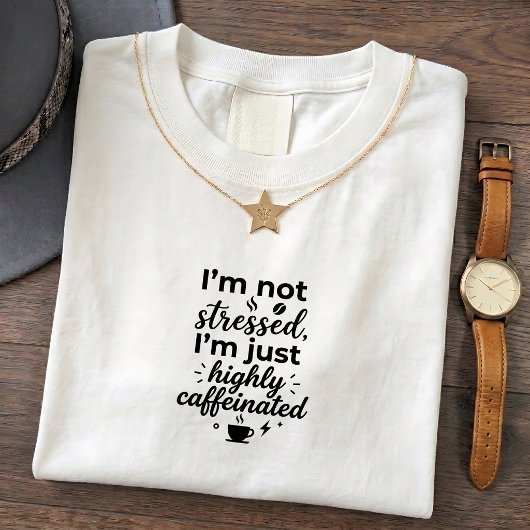 ストレスの溜まったカフェイン中毒のTシャツ Tシャツ
