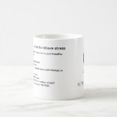 ストレスを取り除くナースのための10の方法を越えて下さい コーヒーマグカップ (中央)