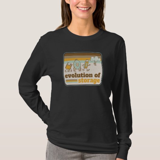 ストレージの進化 レトロコンピュータ Tシャツ (正面)