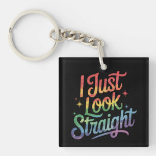 ストレートに見えるゲイ レインボー LGBTQ プライド アライ キーホルダー