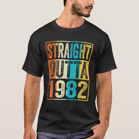 ストレートアウトタ1982年40歳ギフト40歳 Tシャツ (正面)