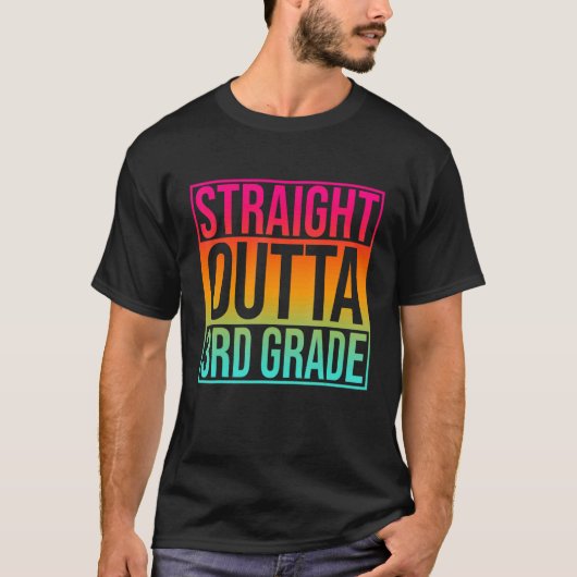 ストレートアウトタ3年生3年生バック学校 Tシャツ (正面)