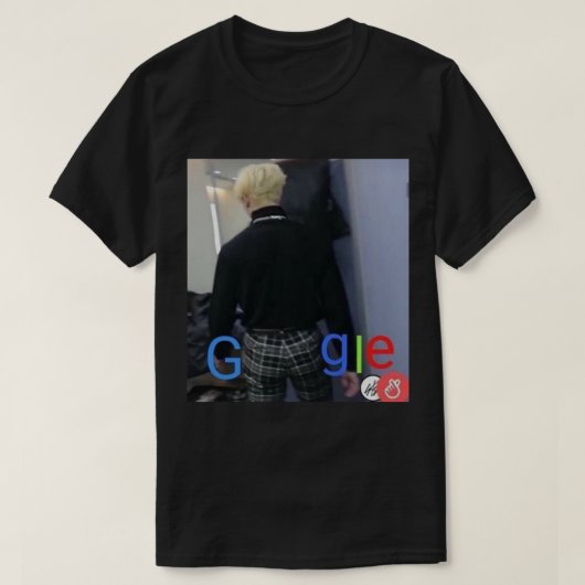 ストレートキッズSKZバンチャンクリス反応ミームスティック Tシャツ (デザイン正面)